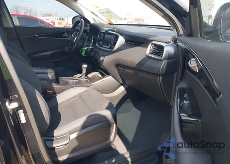 2019 Kia Sorento 2.4L L z USA, uszkodzony, nr VIN 5XYPG4A37KG578216